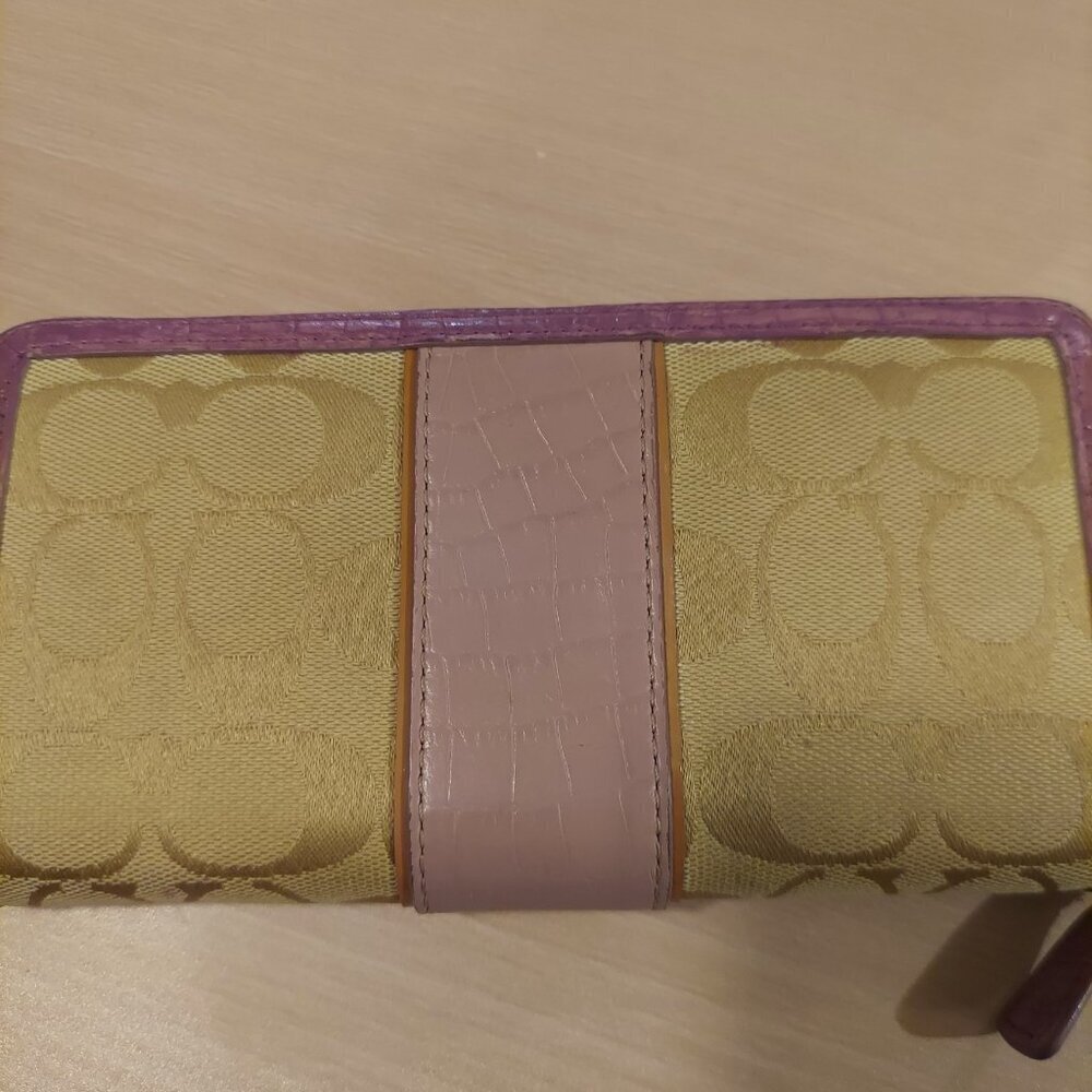 Coach Light Taupe & Lilac Card Bill ID coin Zip Around Accordion Wallet EUC *HP* - Picture 3 of 10